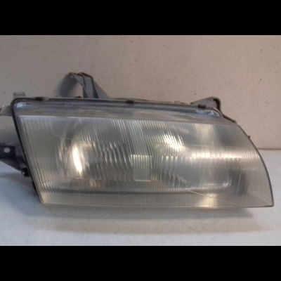 Phare droit Mazda 323 P V (BA) 2.0 d (1996-1998)