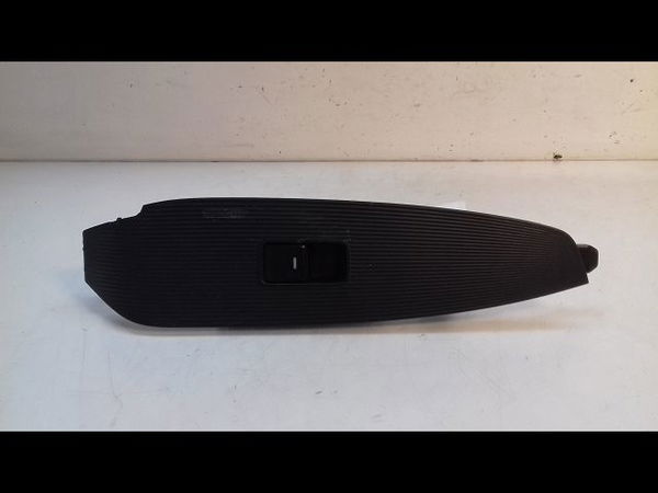 Commande lève-glace porte avant droite Mazda CX-5 (KE, GH) 2.2 d (ke2fw) (2012-2017) 5 portes