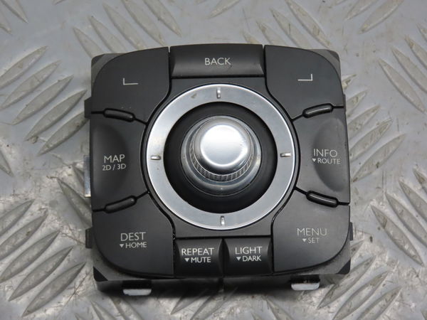 Commande autoradio Renault SCÉNIC III (JZ0-1_) 1.9 dci (jz0j, jz1j, jz1k, jz1s) (2009)