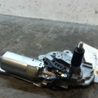 Moteur essuie-glace arrière Renault MEGANE I (BA0-1_) 1.4 16v (ba0d, ba1h, ba0w, ba10) (1999-2003)