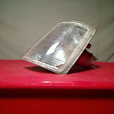 Clignotant gauche Opel CORSA A 3-5 portes (S83) 1.2 i (f08, m08, f68, m68) (1989-1993)