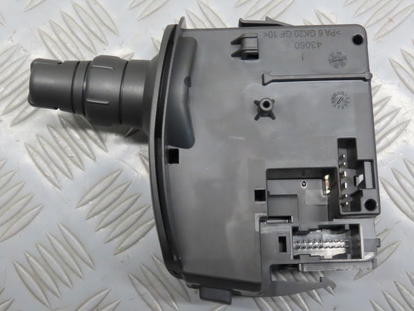Commande essuie glace Renault CLIO III (BR0-1, CR0-1) 1.2 16v (br02, br0j, br11, cr02, cr0j, cr11) (2005-2014) 5 portes