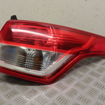 Feu arrière droit Ford KUGA II (DM2) 2.0 tdci (2013-2014)