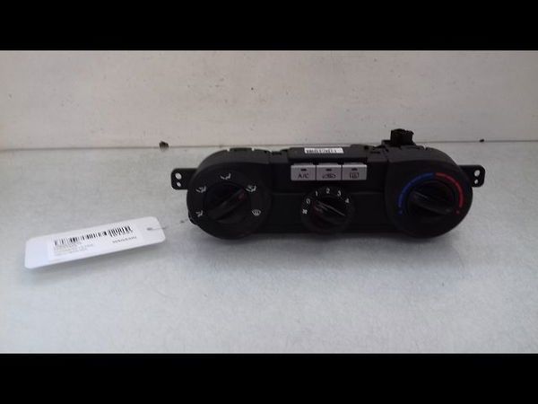 Commande de chauffage Hyundai I20 I (PB, PBT) 1.4 crdi (2008-2015)