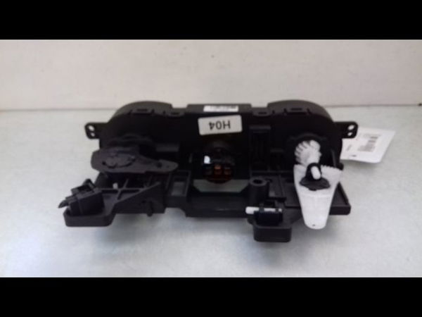 Commande de chauffage Hyundai I20 I (PB, PBT) 1.4 crdi (2008-2015)