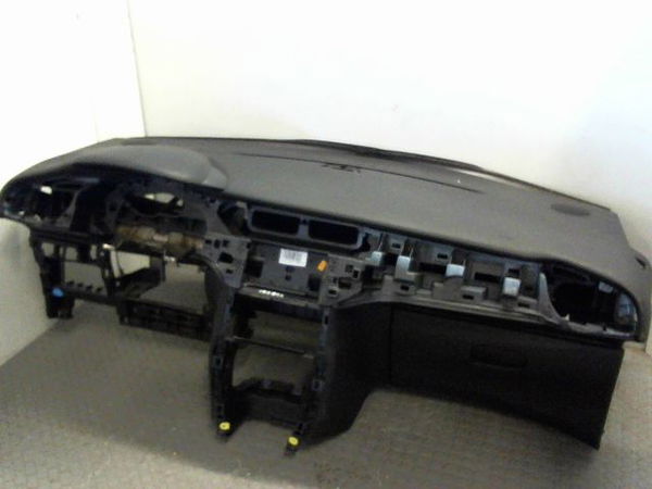 Planche de bord Citroën C3 II (SC_) 1.4 hdi 70 (sc8hzc, sc8hr0, sc8hp4) (2009) 5 portes