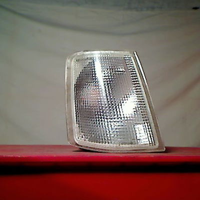 Clignotant droit Opel CORSA A 3-5 portes (S83) 1.2 i (f08, m08, f68, m68) (1989-1993)
