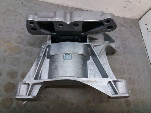 Support moteur PEUGEOT 308 II Phase 2 SW 04-2017 1.5 BlueHDI 130ch