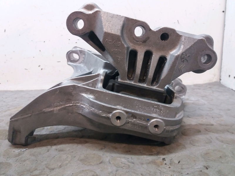 Support moteur PEUGEOT 308 II Phase 2 SW 04-2017 1.5 BlueHDI 130ch