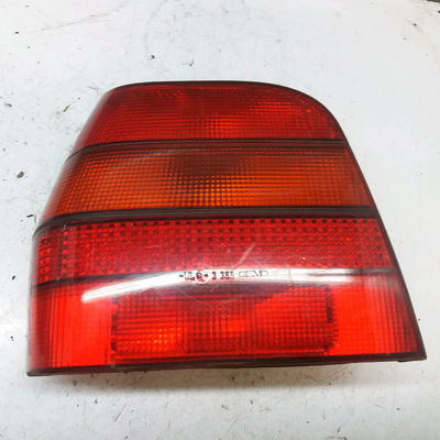 Feu arrière gauche Volkswagen POLO Coupé (86C, 80) 1.0 cat (1989-1994)