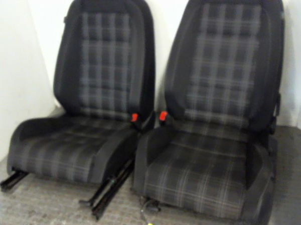 Interieur complet Volkswagen GOLF VI (5K1) 2.0 tdi (2008-2013)