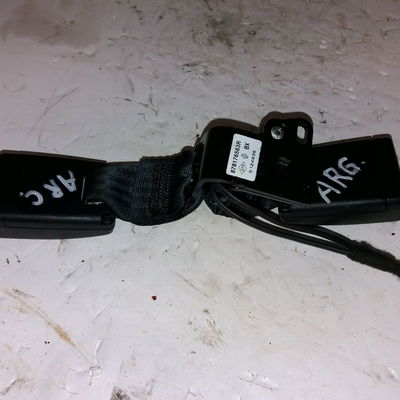 Ancrage ceinture arrière gauche Peugeot 5008 (0U_, 0E_) 1.6 hdi (2010-2017)