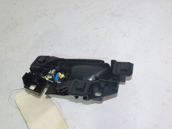 Poignee int porte avd Peugeot 2008 II (UD_, US_, UY_, UK_) 1.5 bluehdi 130 (2019)