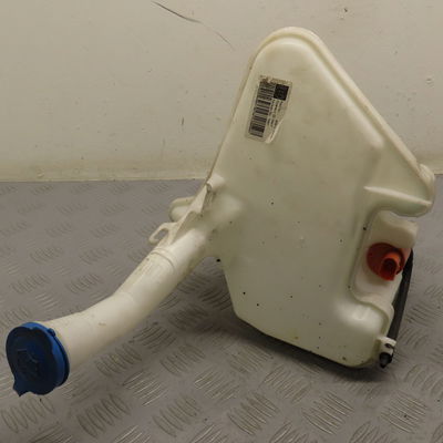 Reservoir lave-glace avant Toyota YARIS (_P9_) 1.4 d-4d (nlp90_) (2005-2012)