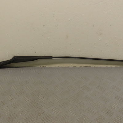 Bras essuie-glace avant droit Renault TRAFIC II Camionnette (FL) 2.5 dci 135 (fl0d) (2003-2006)