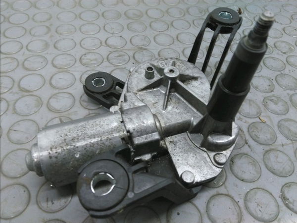 Moteur essuie-glace arrière Opel VECTRA C Break (Z02) 1.9 cdti (f35) (2004-2009)
