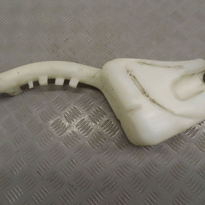 Reservoir lave-glace avant Ford FIESTA V (JH_, JD_) 1.4 tdci (2001-2008) 5 portes