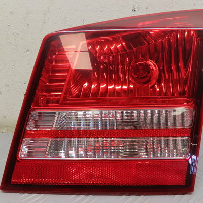 Feu arrière intérieur droit Dodge JOURNEY 2.0 crd (2008)