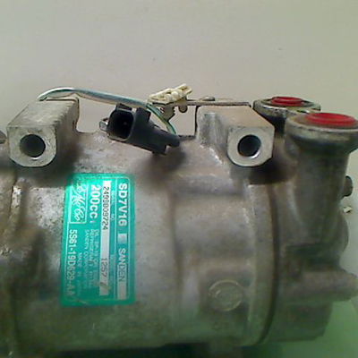 Compresseur air conditionne FORD FIESTA