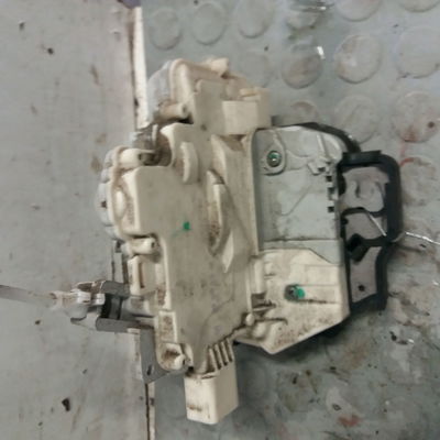 Serrure porte arg Audi A4 B7 Avant (8ED) 2.0 tdi 16v (2004-2008)