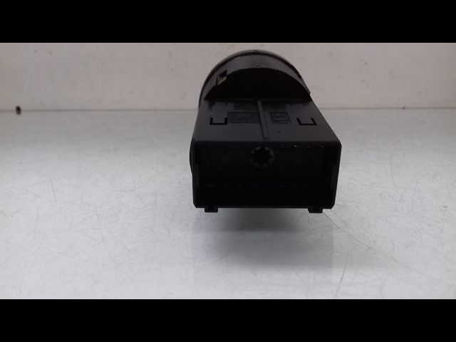Interrupteur commande de phares Volkswagen GOLF IV (1J1) 1.6 (1997-2004)