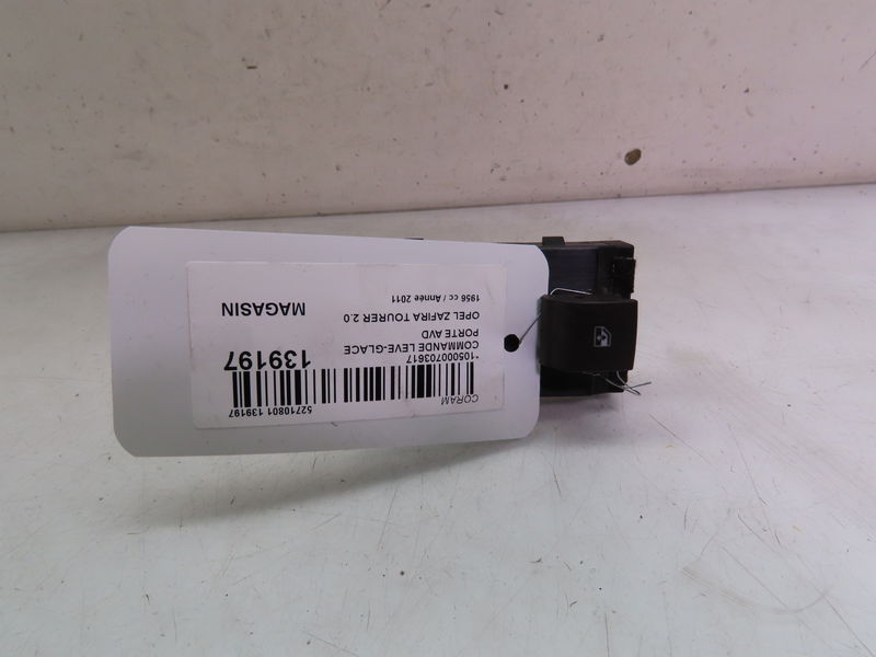 Commande lève-glace porte avant droite Opel ZAFIRA TOURER C (P12) 2.0 cdti (75) (2011)