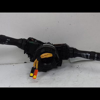 Bloc commodos Toyota PRIUS Liftback (_W2_) 1.5 hybrid (nhw20_) (2003-2009)