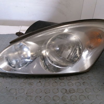 Phare gauche Kia CEE'D 3-5 portes (ED) 1.6 crdi 90 (2006-2012)