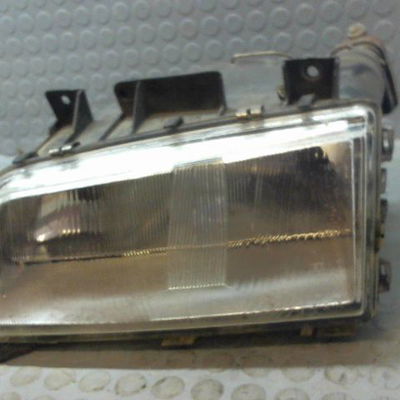 Phare gauche Peugeot 405 II (4B) 1.8 (1992-1995)