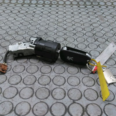 Antivol de direction Peugeot 208 I (CA_, CC_) 1.2 thp 110 (2013)