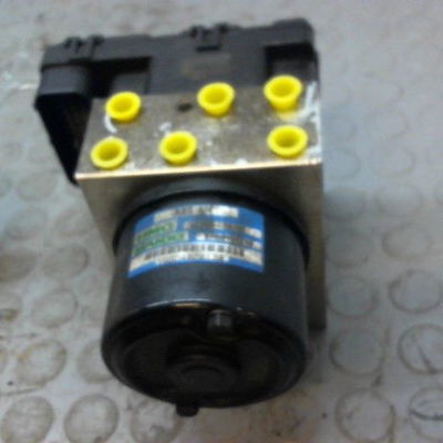 Unité hydraulique abs Hyundai SANTA FÉ I (SM) 2.0 crdi 4x4 (2003-2006)