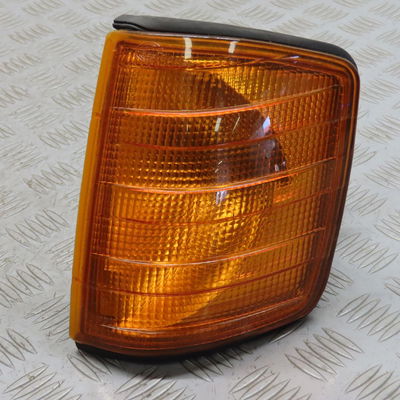 Clignotant gauche Mercedes-benz 190 (W201) E 1.8 (201.018) (1990-1993)