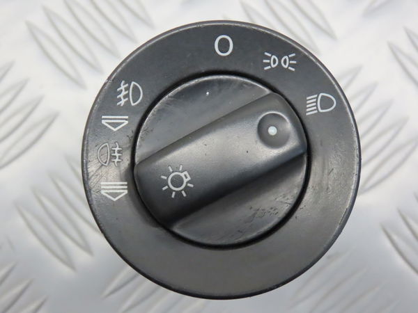 Commande eclairage Audi A4 B7 Avant (8ED) 2.0 tdi 16v (2004-2008)