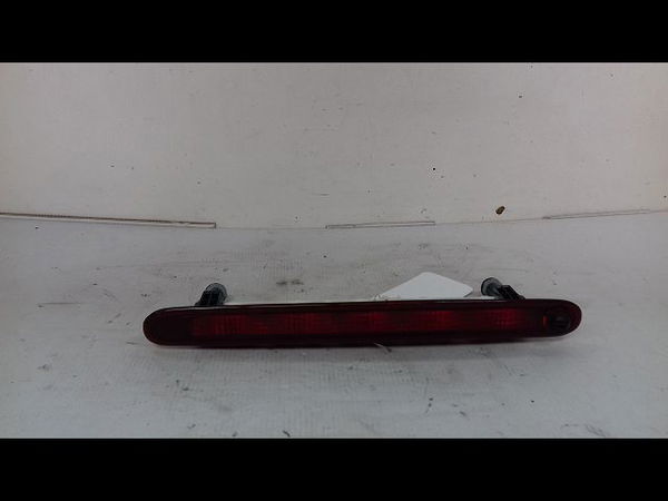 Feux stop supplementaire Suzuki SWIFT III (MZ, EZ) 1.3 (rs 413) (2005)