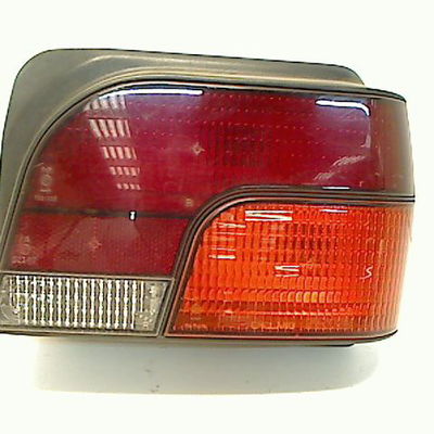 Feu arrière droit Rover 100 - METRO 3-5 portes (XP) 111 c-l-s (1990-1998)