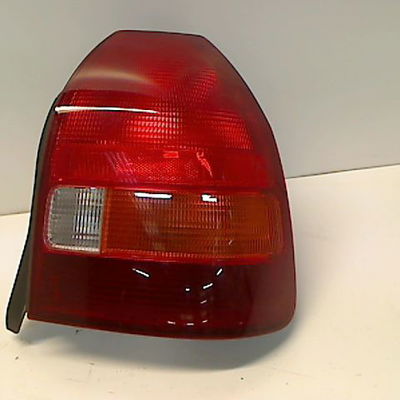 Feu arrière droit Honda CIVIC VI Hatchback (EJ, EK) 1.4 i (ej9) (1995-2001)
