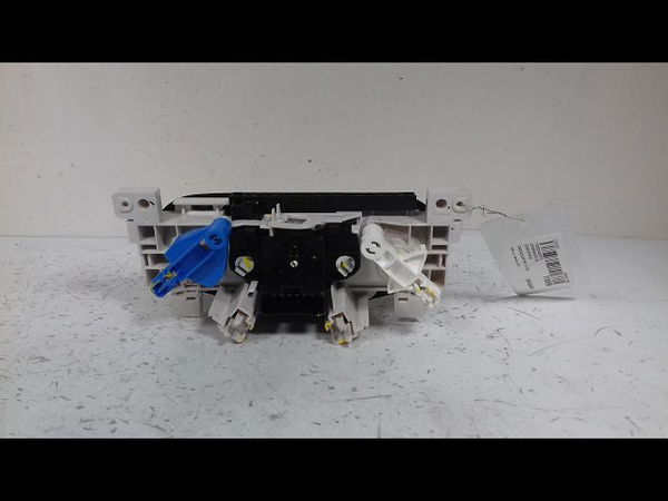 Commande de chauffage Dacia DUSTER (HS_) 1.5 dci 4x4 (hsmc, hsmd) (2010-2018) 5 portes
