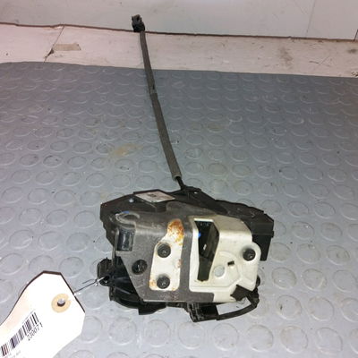 Serrure porte avg Ford FOCUS III 1.6 tdci (2010-2017)