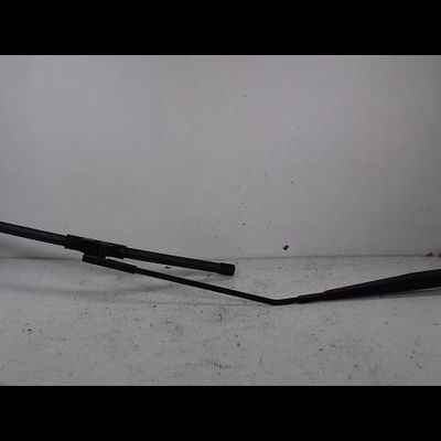 Bras essuie-glace avant droit Mazda 3 (BK) 1.6 di turbo (2004-2009)