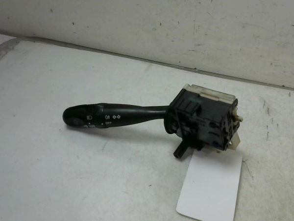 Commande clignotant Toyota COROLLA (_E12_) 2.0 d-4d (cde120_) (2002-2006)