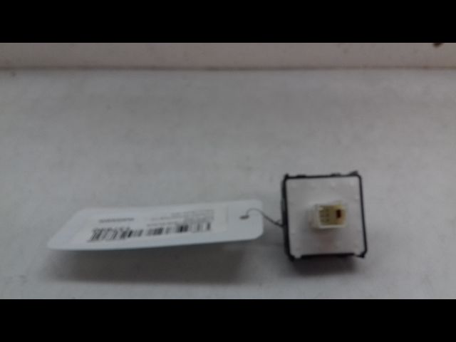 Commande lève-glace porte avant gauche Citroën C4 CACTUS 1.2 thp 110 (2014)
