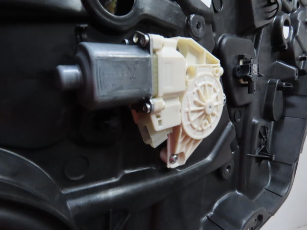Mecanisme  moteur lève-glace avant droit Mercedes-benz CLASSE A (W176) A 200 cdi (176.001) (2012-2014)