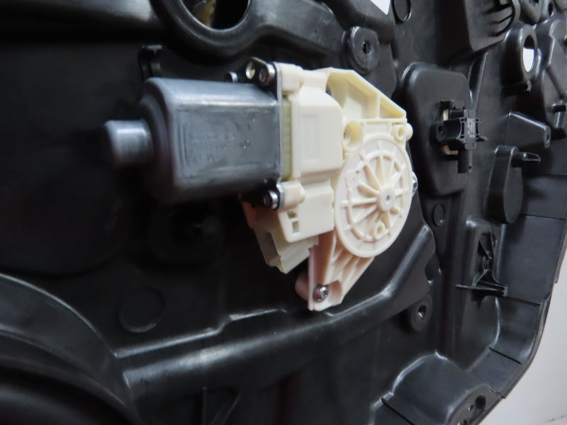 Mecanisme  moteur lève-glace avant droit Mercedes-benz CLASSE A (W176) A 200 cdi (176.001) (2012-2014)