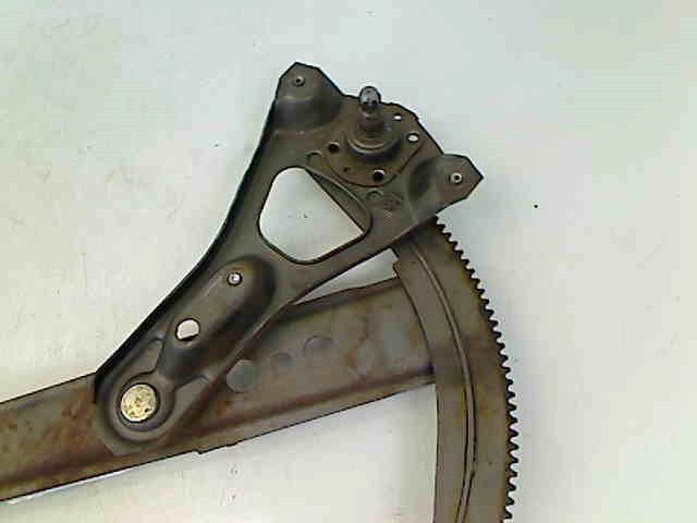 Mécanisme lève-glace avant gauche Opel CORSA A 3-5 portes (S83) 1.0 (f08, m08, f68, m68) (1982-1993)