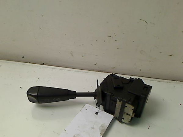 Commande clignotant PEUGEOT 205