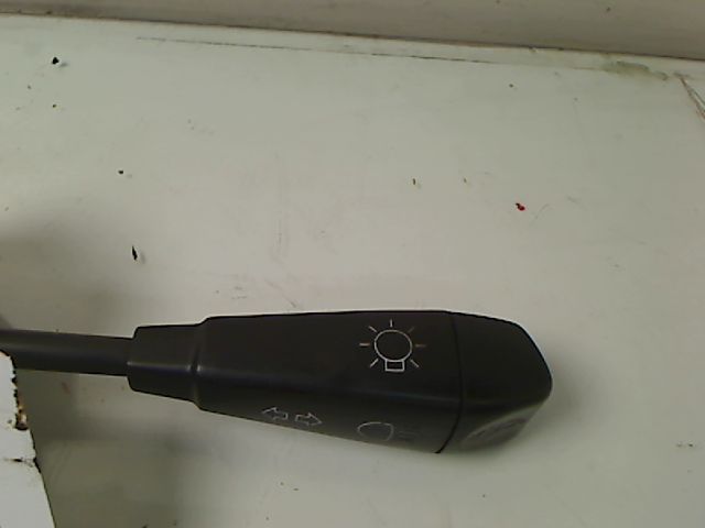 Commande clignotant PEUGEOT 205