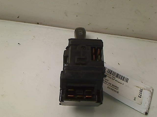 Commande clignotant PEUGEOT 205