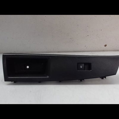 Commande lève-glace porte avant droite Chevrolet CRUZE 3-5 portes (J305) 1.7 d (2012-2015)