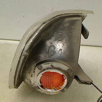 Clignotant gauche Peugeot 405 II (4B) 1.9 d (1994-1995)