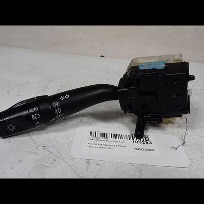 Commande clignotant Toyota AVENSIS Break (_T25_) 2.0 d-4d (adt250_) (2006-2008)